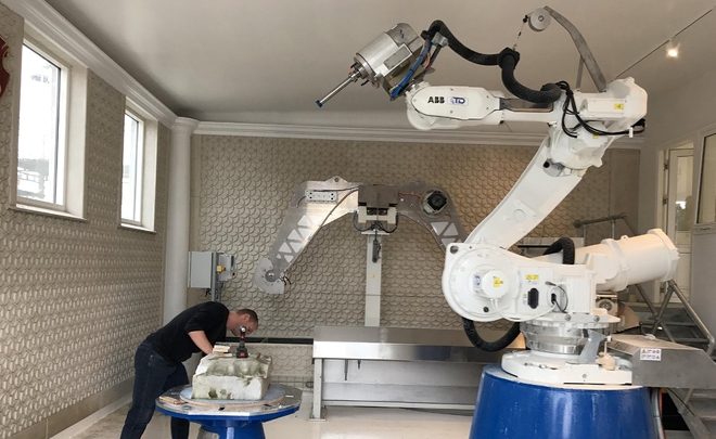 Robotteknologi og klassisk håndværk - værkstedsbesøg hos Rubin Stuk & Søn