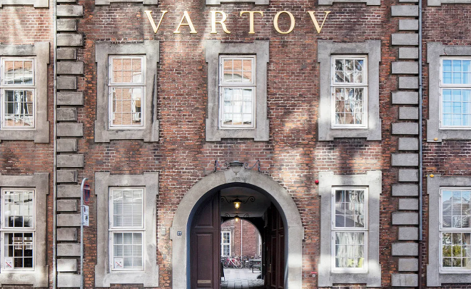 Når historien lever videre – besøg i Vartov